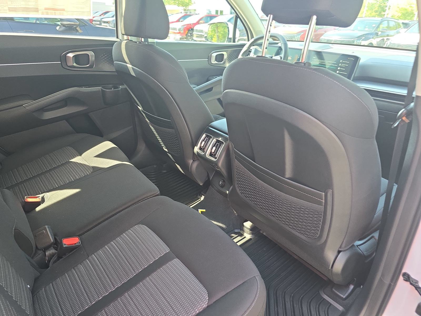 New 2026 Kia Sorento LX FWD image 11