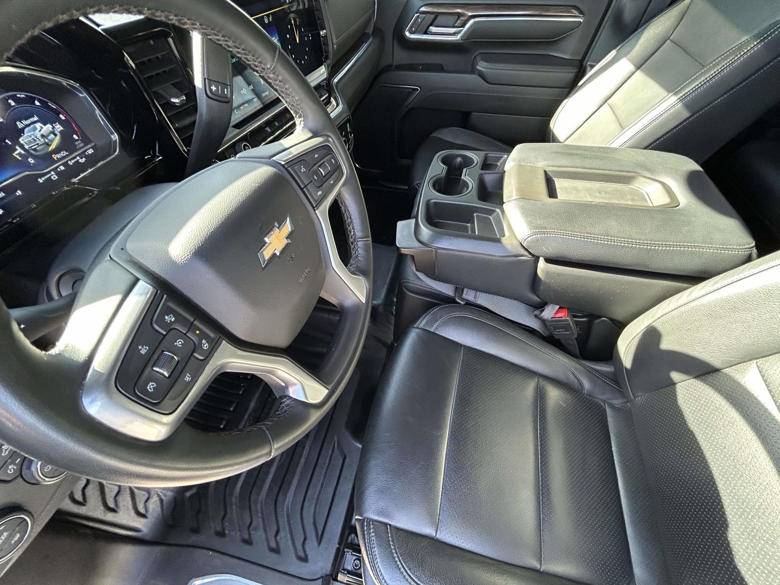 Used 2024 Chevrolet Silverado 3500 LT w/ Convenience Package image 11