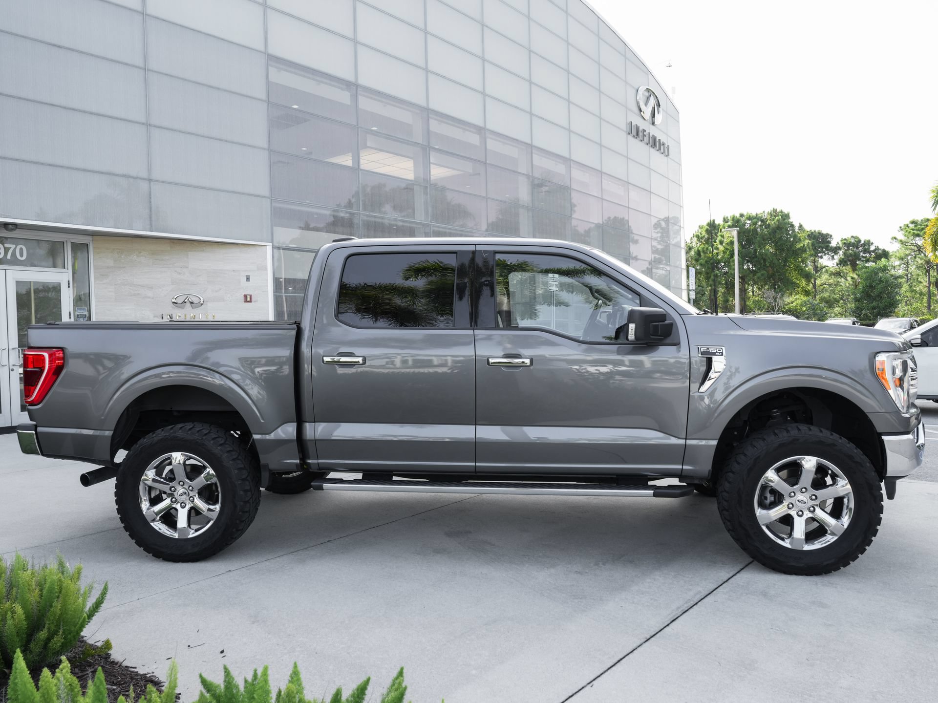 Used 2021 Ford F150 XLT w/ Equipment Group 302A High RWD image 27