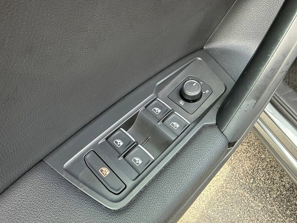 Used 2019 Volkswagen Tiguan SE AWD/4WD image 21