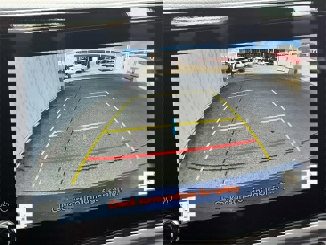 Used 2025 Toyota Camry SE image 18