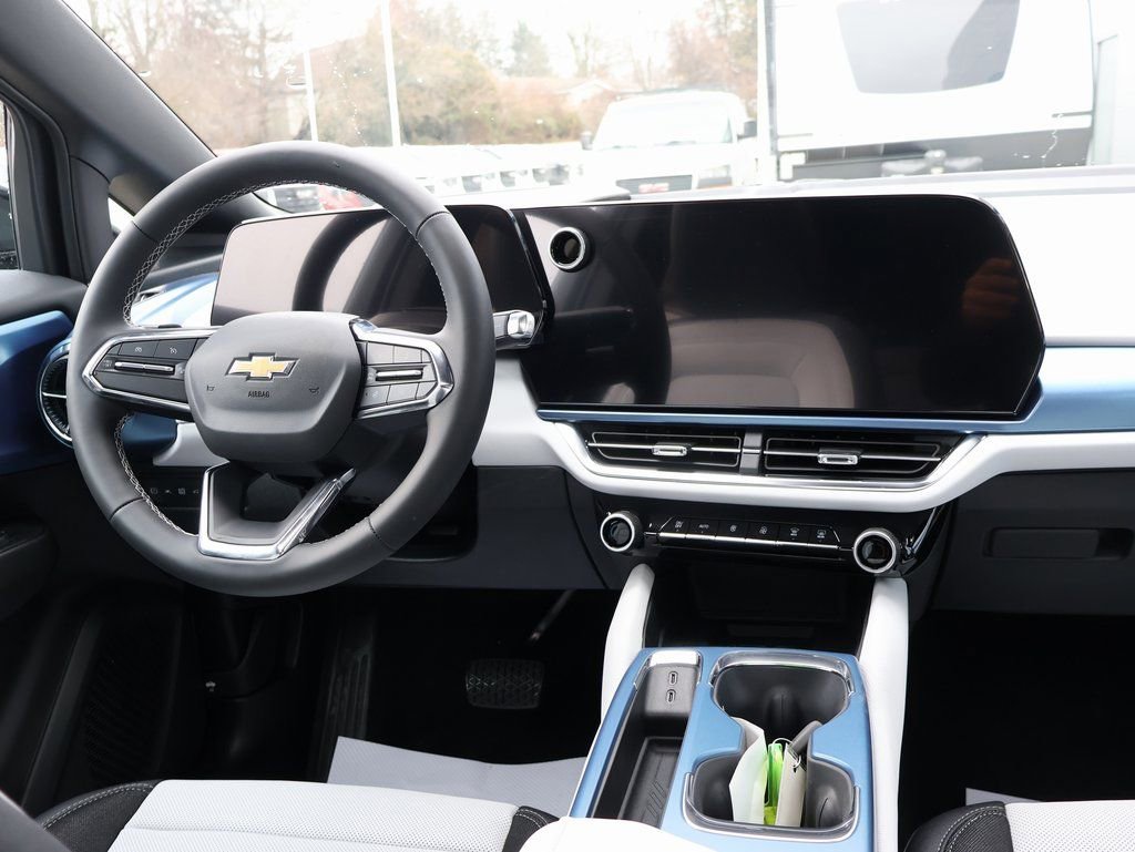 New 2026 Chevrolet Equinox EV LT FWD image 27