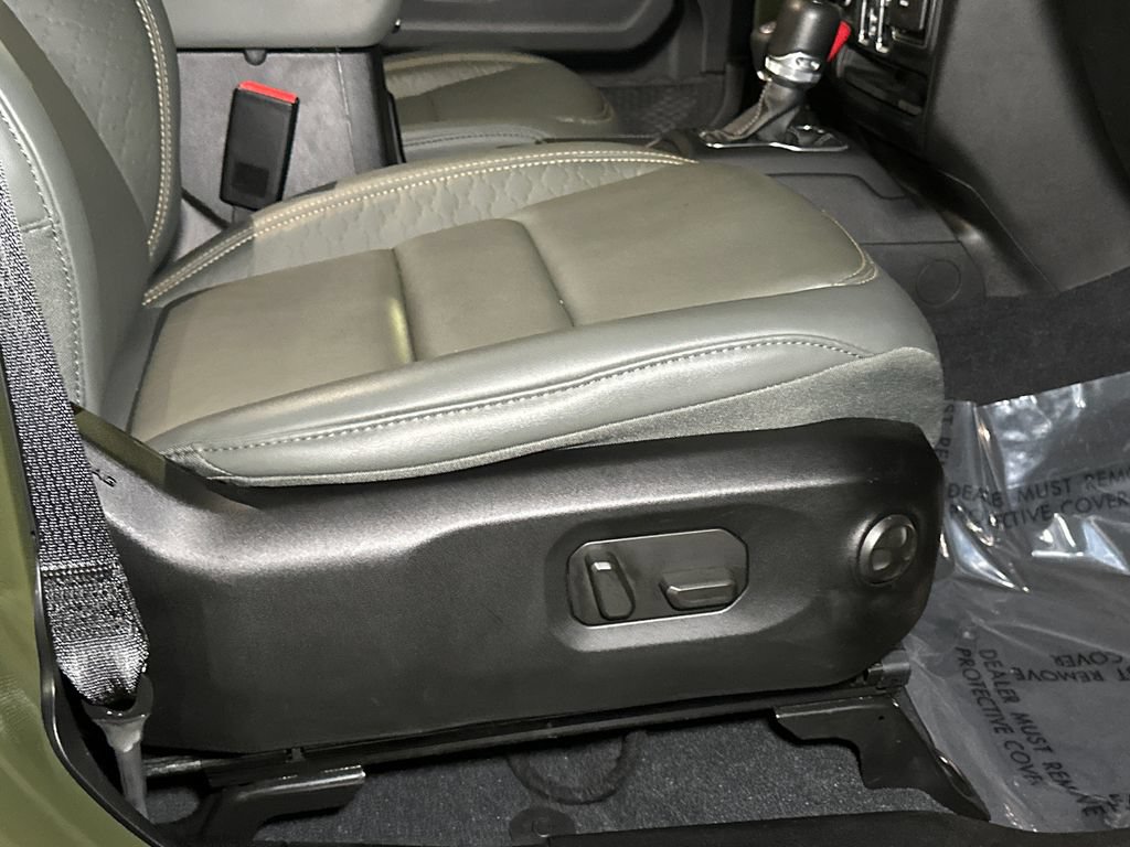 Used 2024 Jeep Wrangler High Altitude AWD/4WD image 12