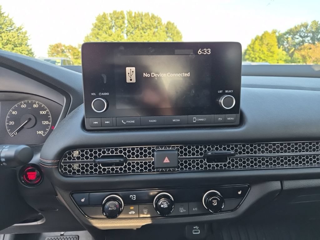 Used 2024 Honda HR-V Sport image 4