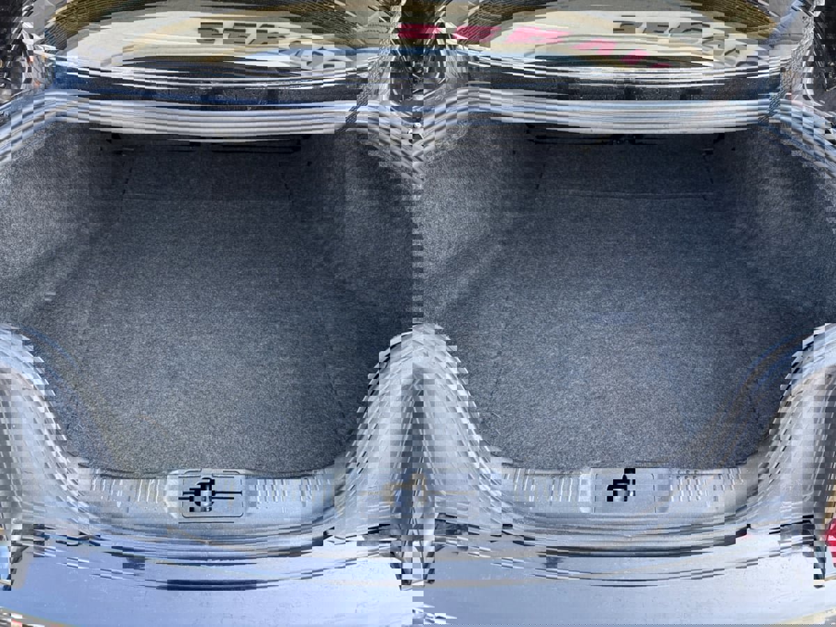 Used 2018 Ford Mustang Coupe RWD image 20