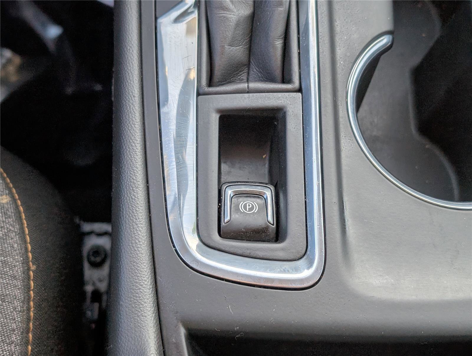 Used 2022 Chevrolet Equinox LT AWD/4WD image 25