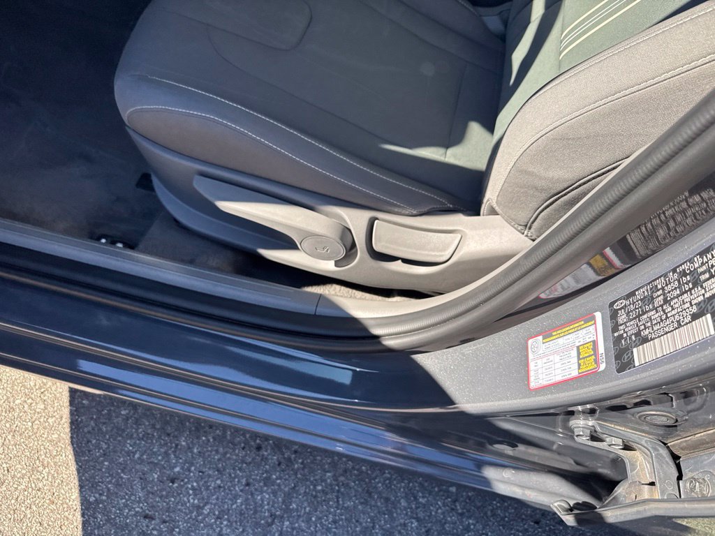 Used 2023 Hyundai Elantra SEL FWD image 46
