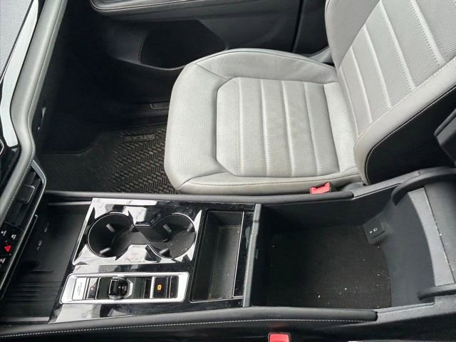 Used 2025 Volkswagen Atlas Cross Sport SEL R-Line AWD/4WD image 20