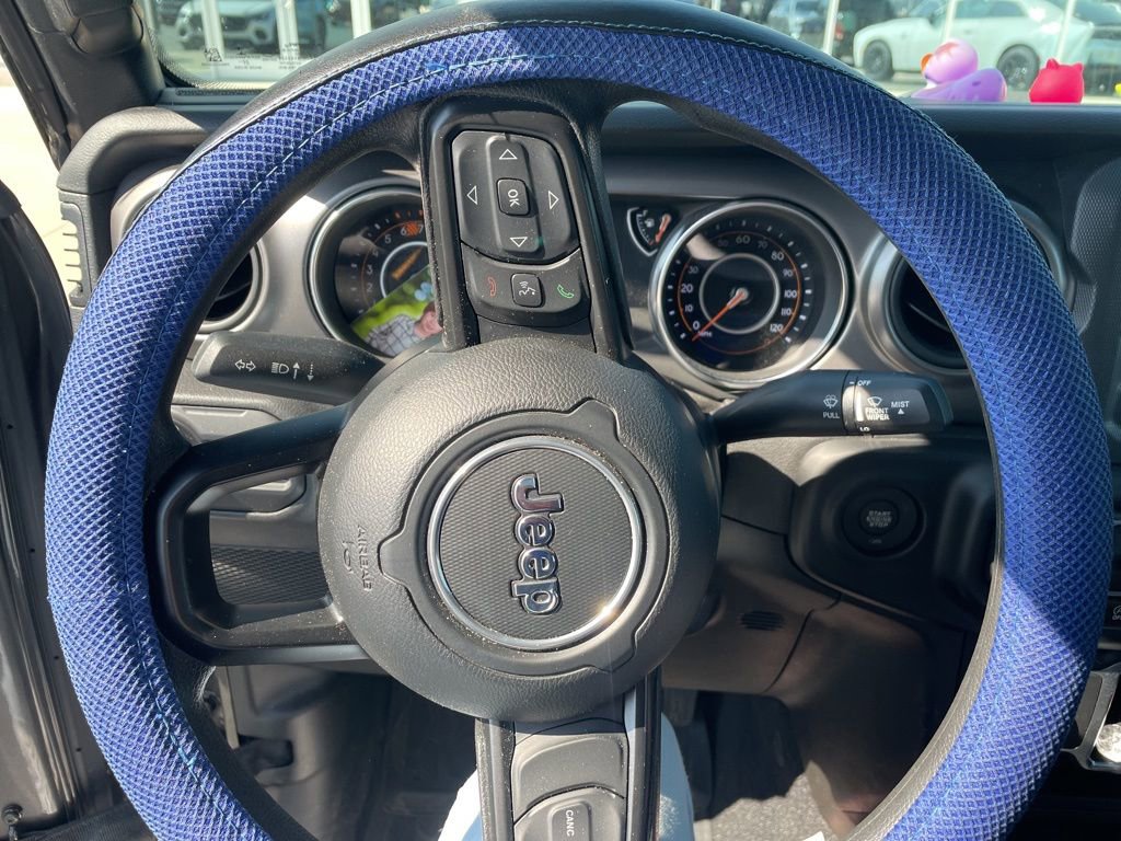 Used 2023 Jeep Wrangler Sport image 7