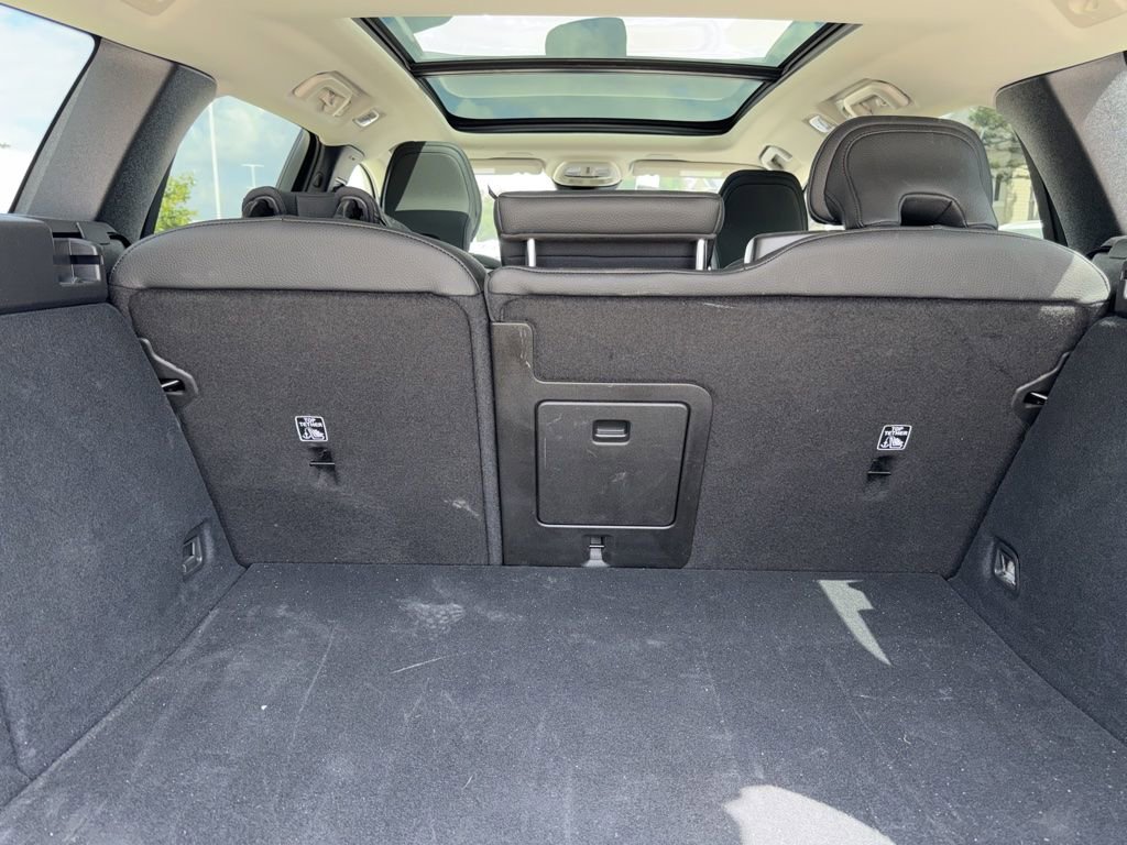 Used 2025 Volvo V60 B5 Cross Country Plus image 14