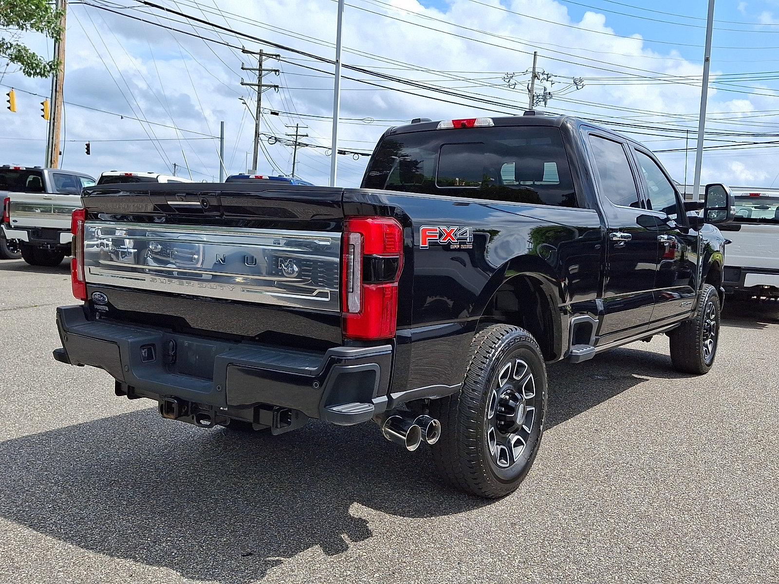 Used 2024 Ford F250 Platinum w/ FX4 Off-Road Package AWD/4WD image 10