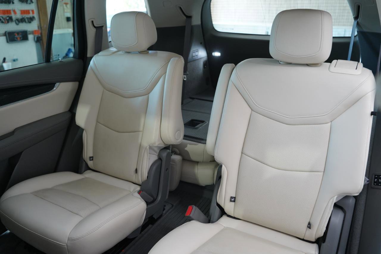 Used 2022 Cadillac XT6 Premium Luxury w/ Technology Package image 35