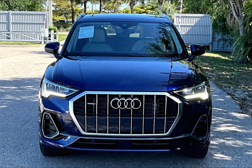 Certified 2025 Audi Q3 2.0T Premium Plus w/ Premium Plus Package AWD/4WD image 10