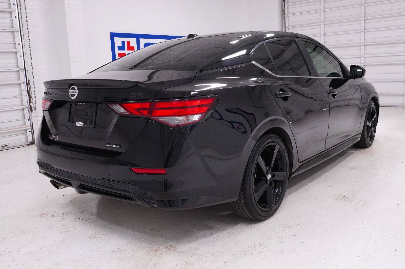 Used 2022 Nissan Sentra SR w/ Midnight Edition FWD image 28