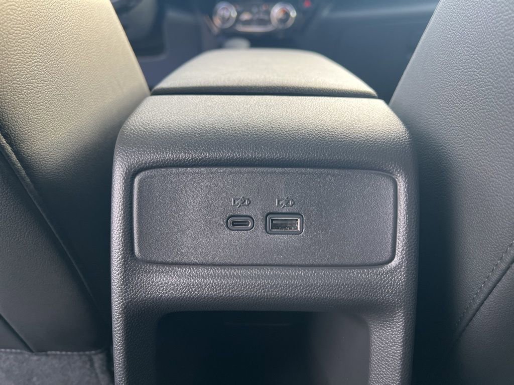 New 2026 Chevrolet Trax RS w/ Sunroof Package image 25