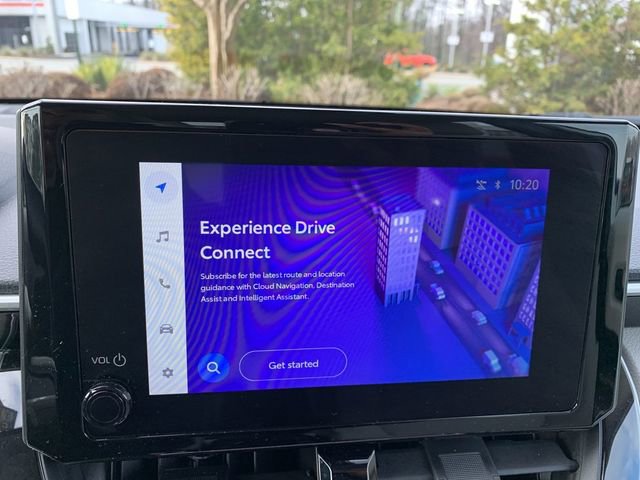 Used 2025 Toyota Corolla Cross L image 23