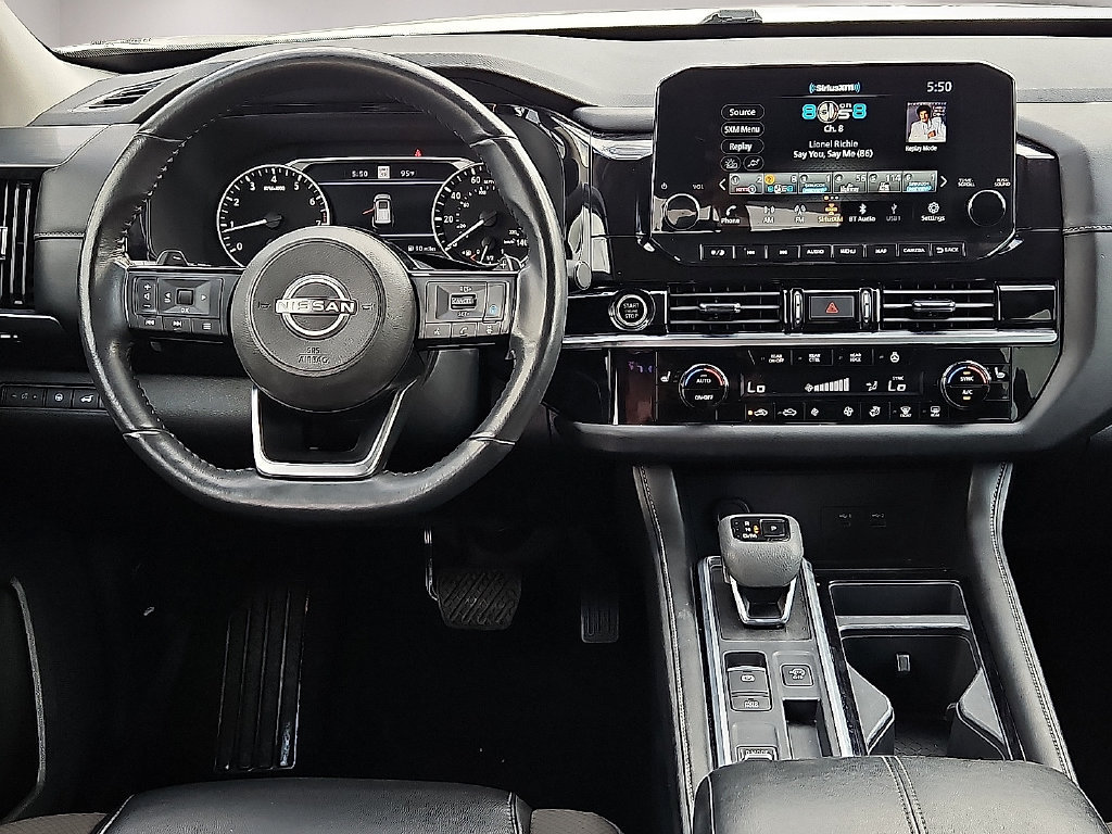 Used 2024 Nissan Pathfinder SL FWD image 19