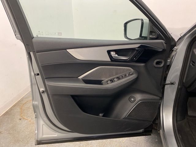 Used 2023 Acura MDX SH-AWD image 20