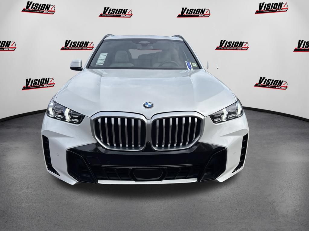 Used 2024 BMW X5 xDrive40i w/ M Sport Package AWD/4WD image 2