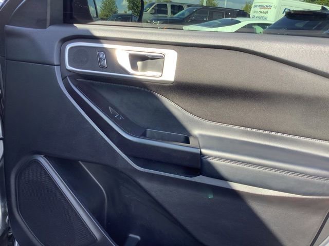 Used 2020 Ford Explorer XLT w/ Comfort Package image 27