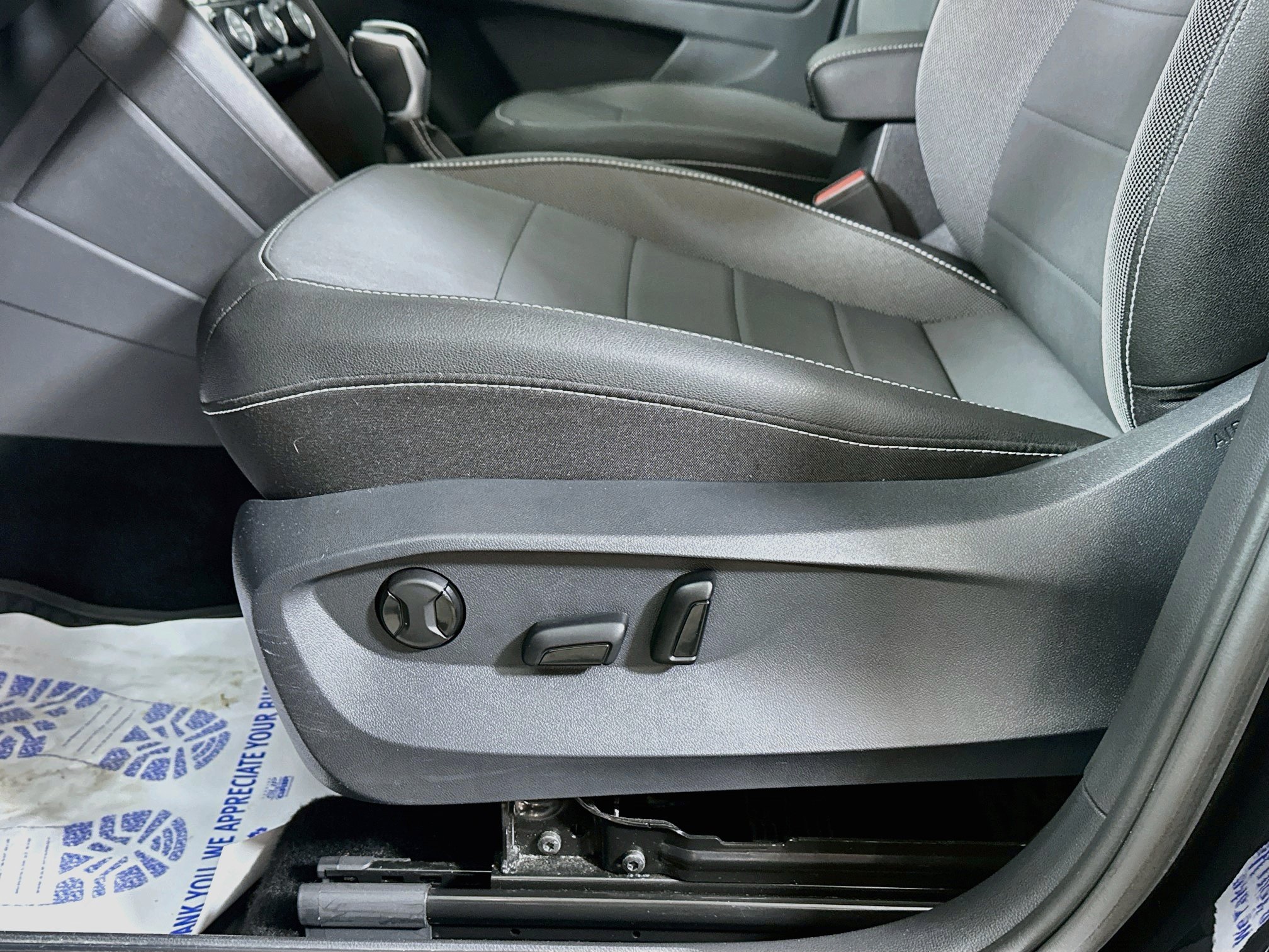 Certified 2024 Volkswagen Taos SE AWD/4WD image 18