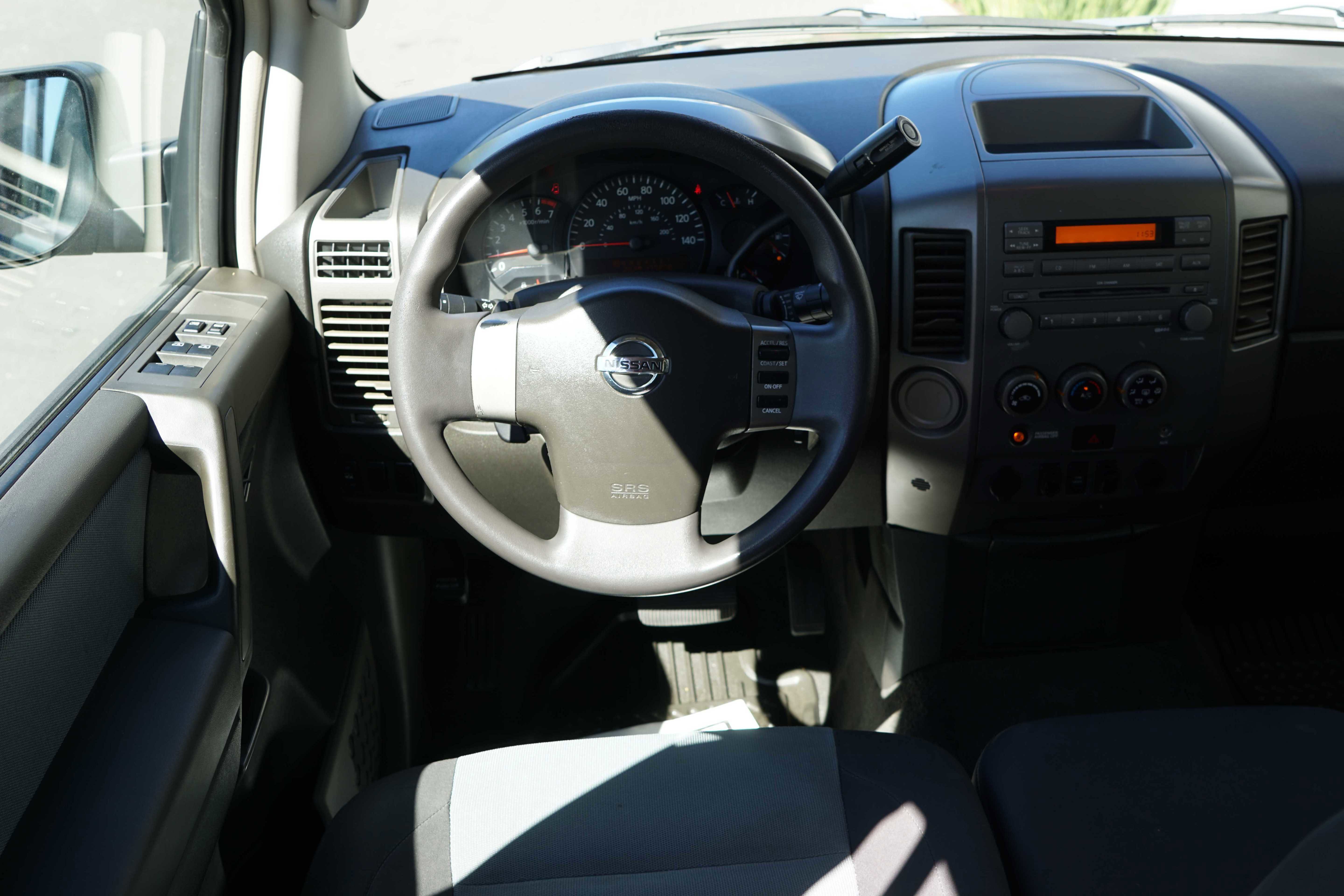 Used 2005 Nissan Titan XE image 37