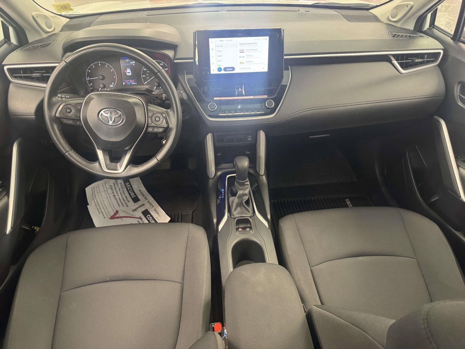 Certified 2025 Toyota Corolla Cross LE w/ Moonroof Package AWD/4WD image 13
