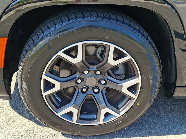 Used 2024 Jeep Wagoneer L Series III w/ Flexible Seating Group AWD/4WD image 8