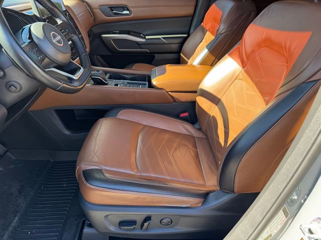 Used 2022 Nissan Pathfinder Platinum w/ Cargo Package image 17
