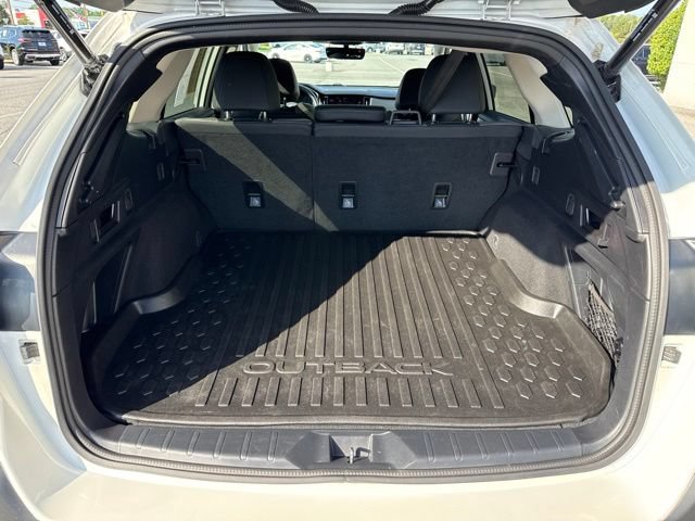Used 2023 Subaru Outback Onyx Edition AWD/4WD image 9