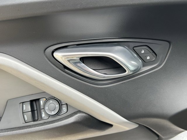 Used 2018 Chevrolet Camaro SS image 10