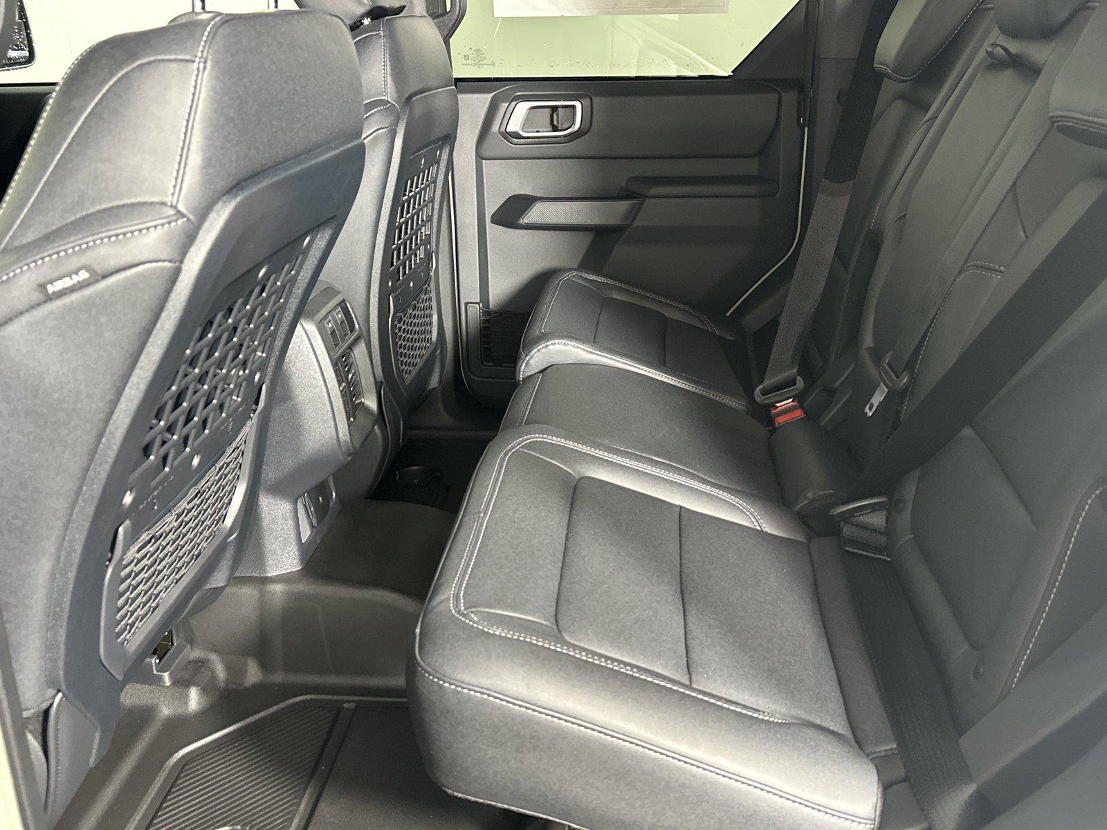 New 2026 Ford Bronco Big Bend w/ Black Diamond Package AWD/4WD image 24