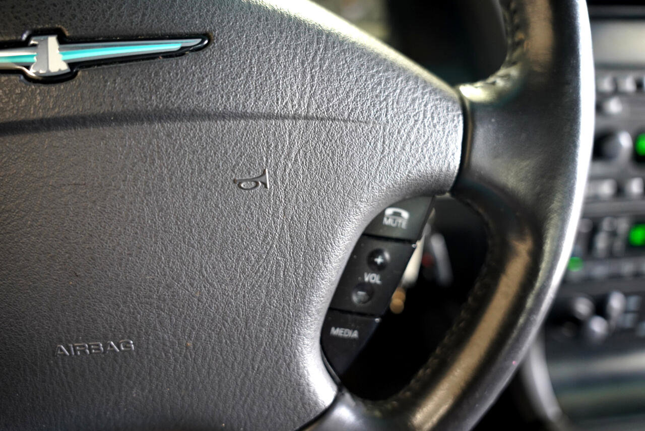 Used 2002 Ford Thunderbird image 15