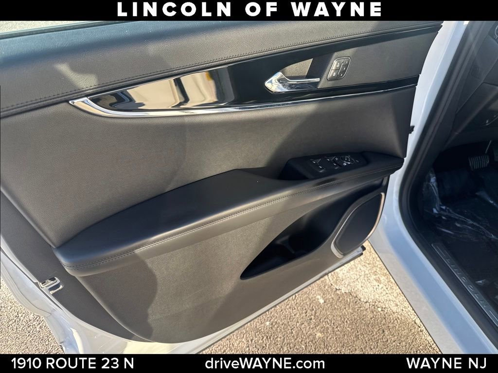 Certified 2022 Lincoln Nautilus AWD w/ Premium Package image 13