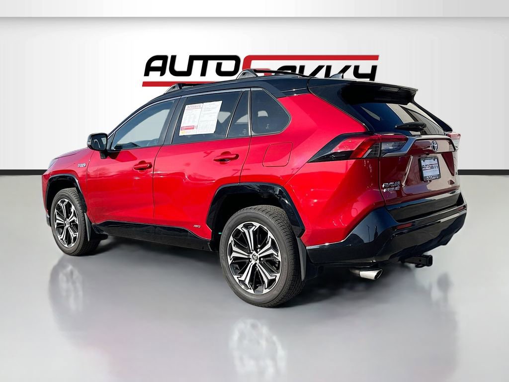 Used 2024 Toyota RAV4 XSE w/ Weather Package AWD/4WD image 5