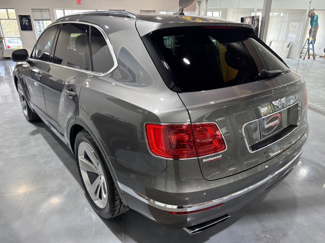 Used 2017 Bentley Bentayga image 37