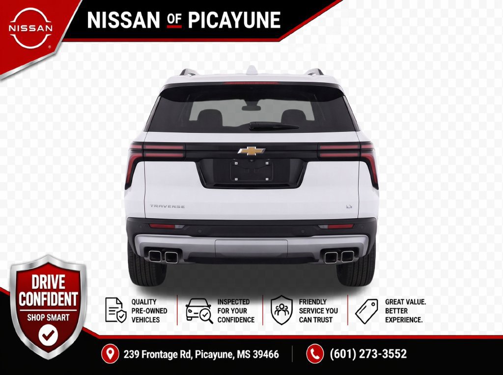 Used 2024 Chevrolet Traverse LT w/ Trailering Package FWD image 9