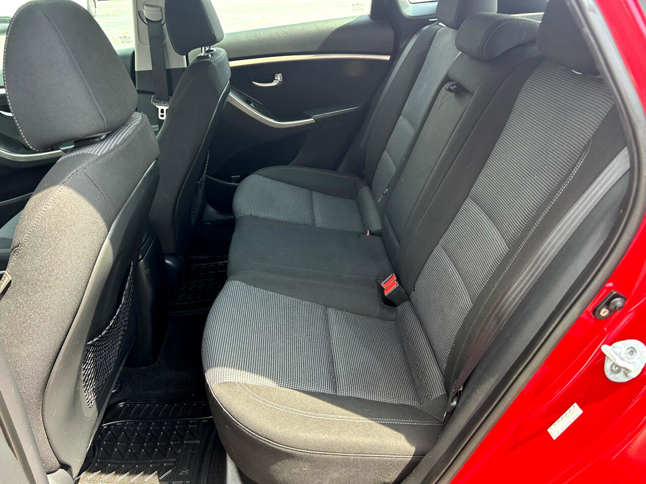 Used 2016 Hyundai Elantra GT image 7