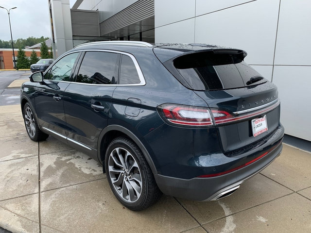 Used 2021 Lincoln Nautilus Reserve AWD/4WD image 3