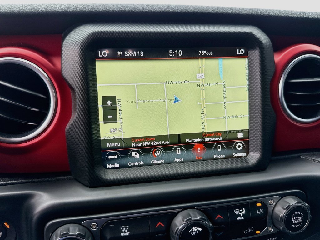 Certified 2022 Jeep Gladiator Rubicon w/ LED Lighting Group AWD/4WD image 14