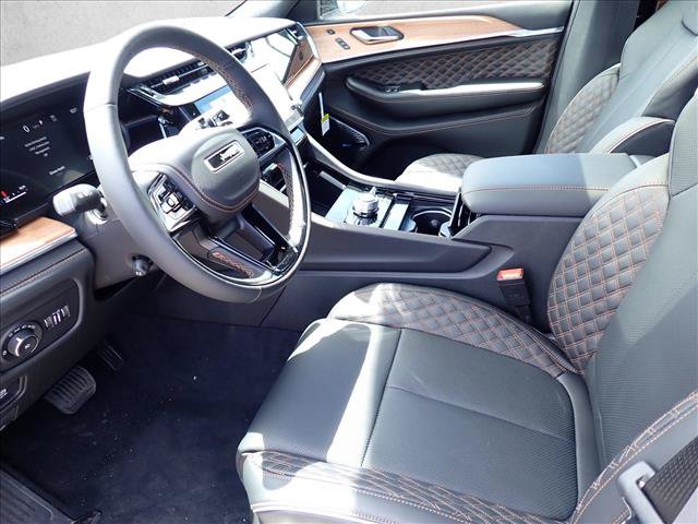 New 2026 Jeep Grand Cherokee Summit w/ Obsidian Package AWD/4WD image 13