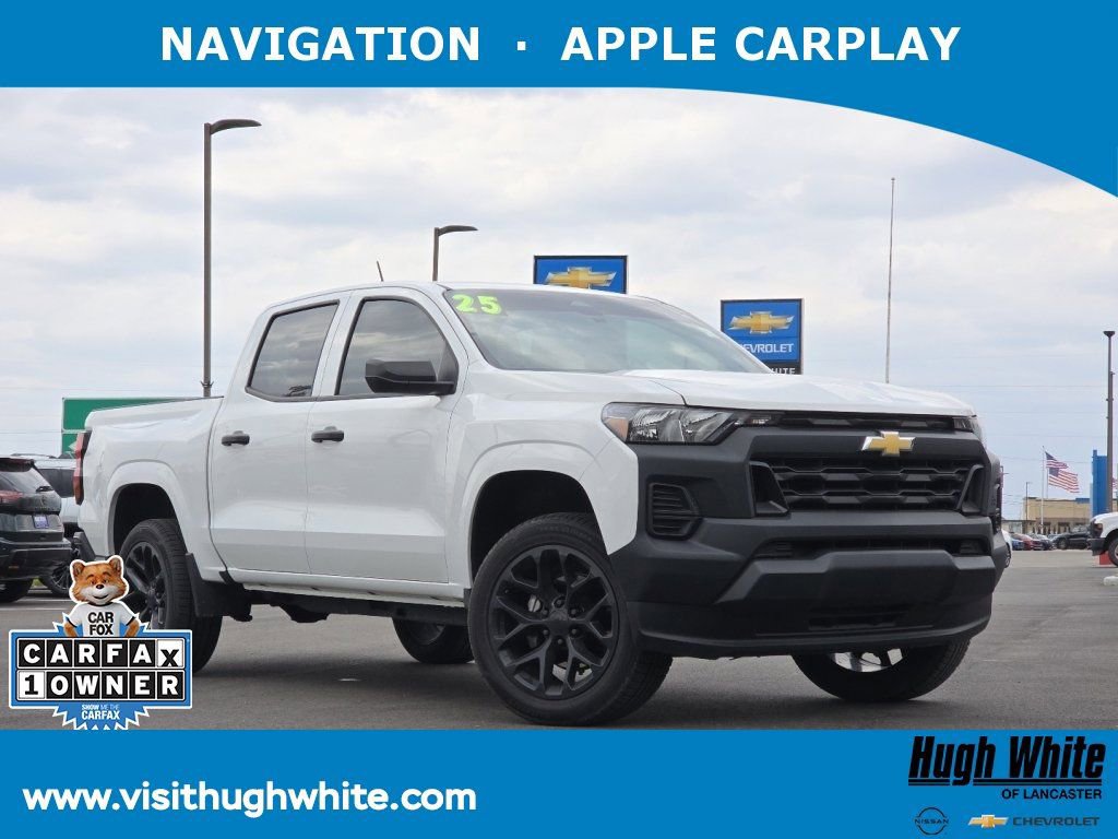 Used 2025 Chevrolet Colorado W/T w/ Advanced Trailering Package image 1