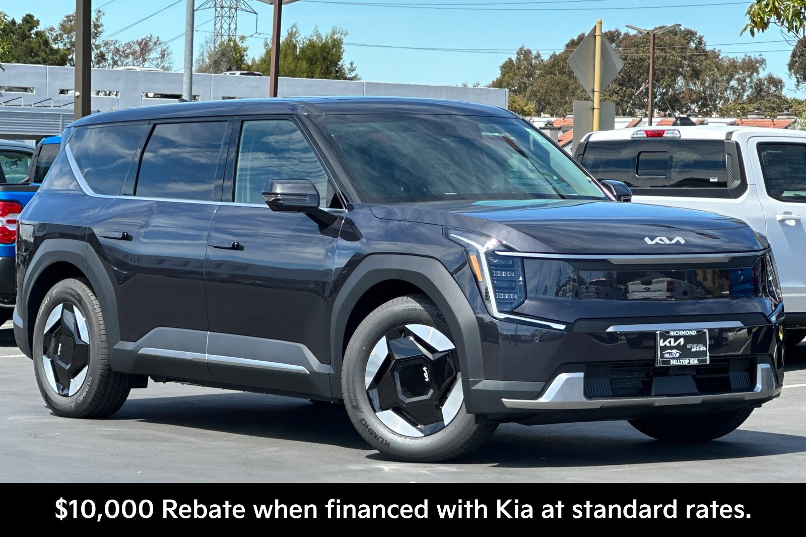 New 2026 Kia EV9 Light RWD image 2