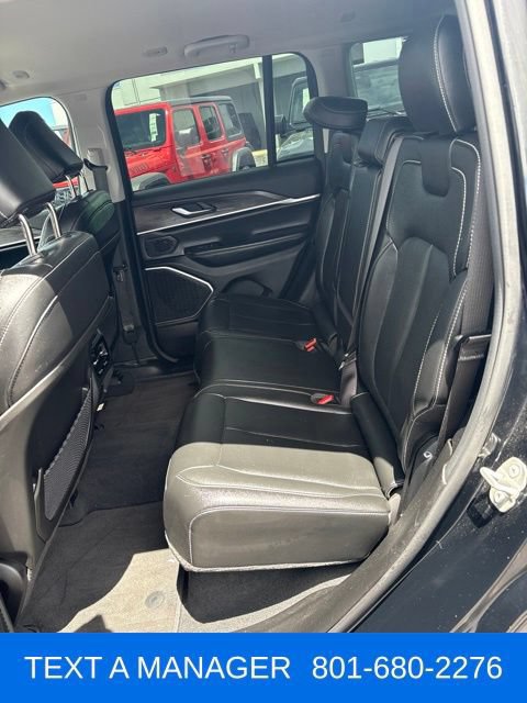 Used 2024 Jeep Grand Cherokee Limited AWD/4WD image 11