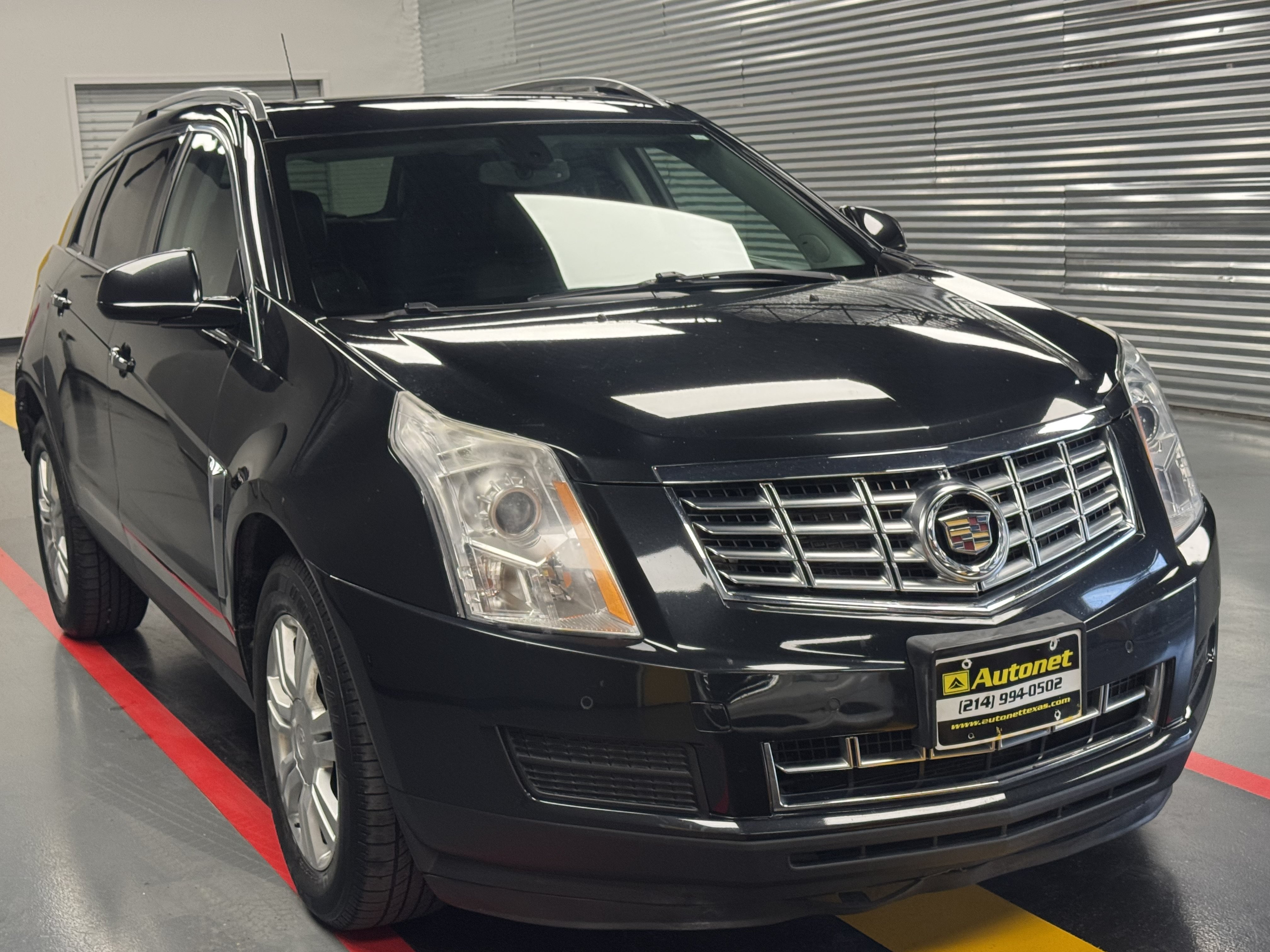 Used 2013 Cadillac SRX Luxury AWD/4WD image 4