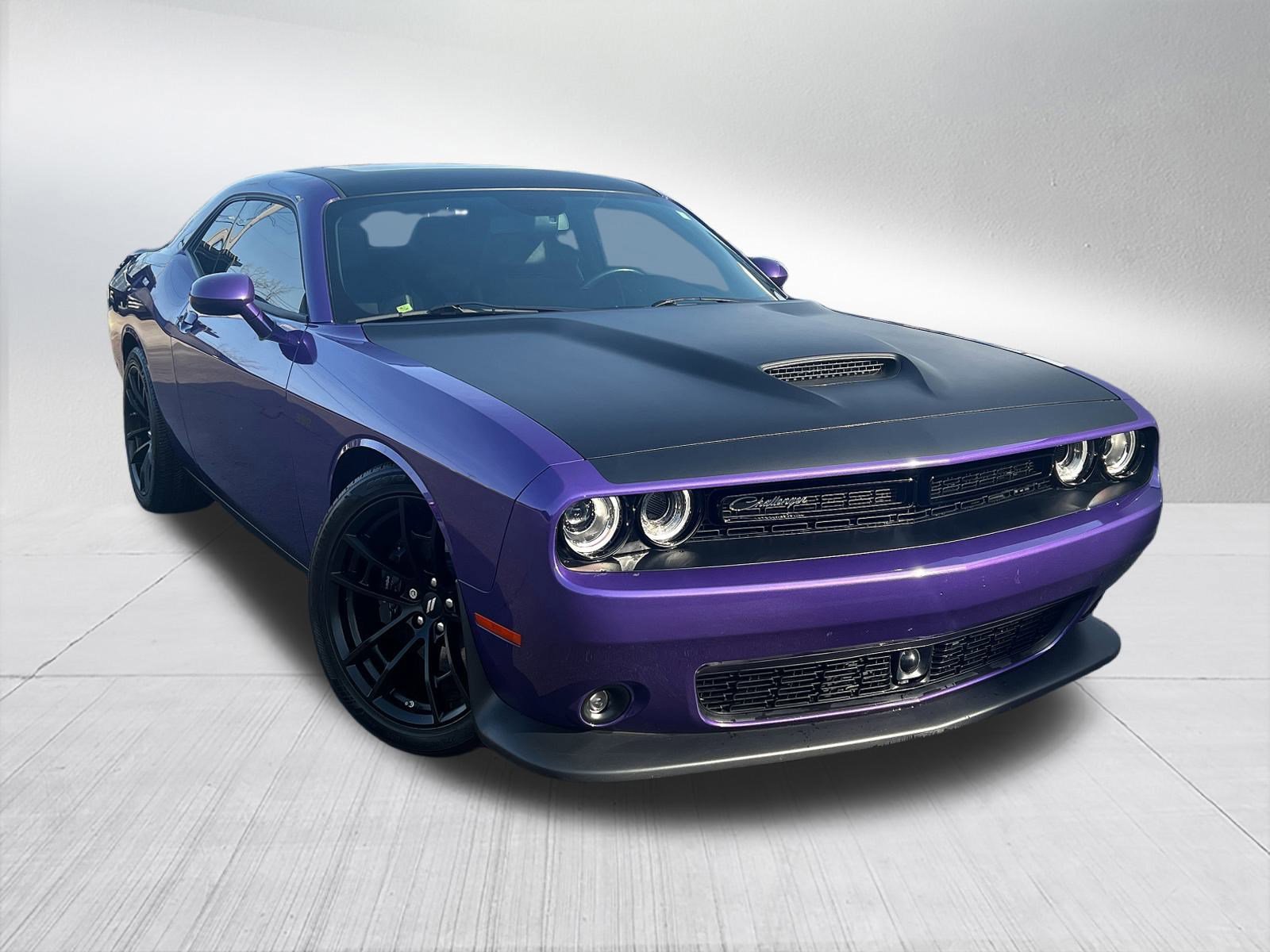 Used 2023 Dodge Challenger R/T Scat Pack w/ T/A Package image 2