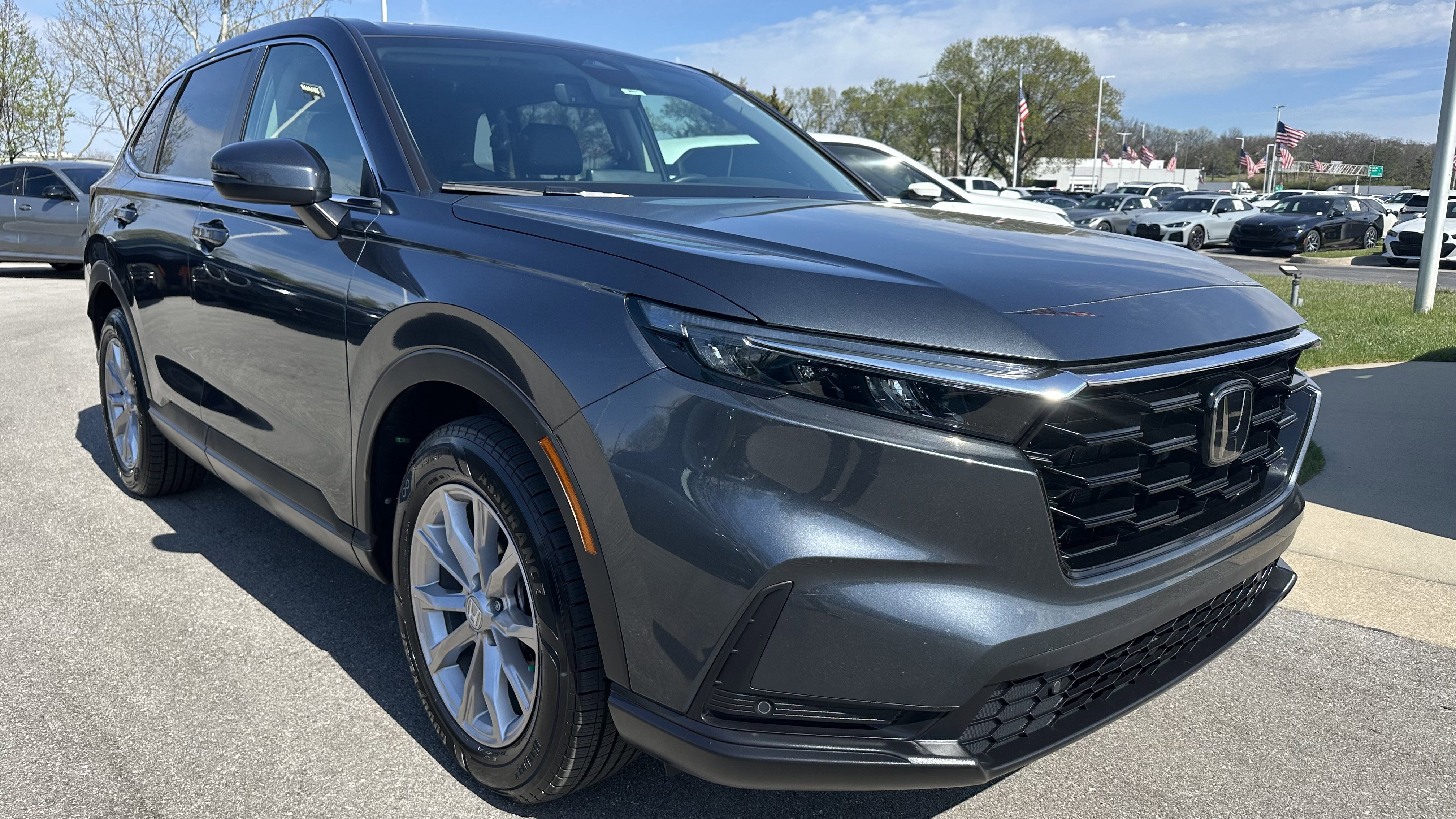 Used 2023 Honda CR-V EX-L image 2
