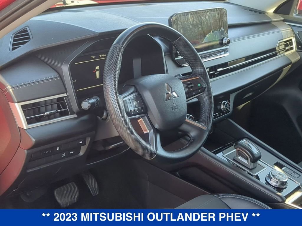 Used 2023 Mitsubishi Outlander SE AWD/4WD image 11
