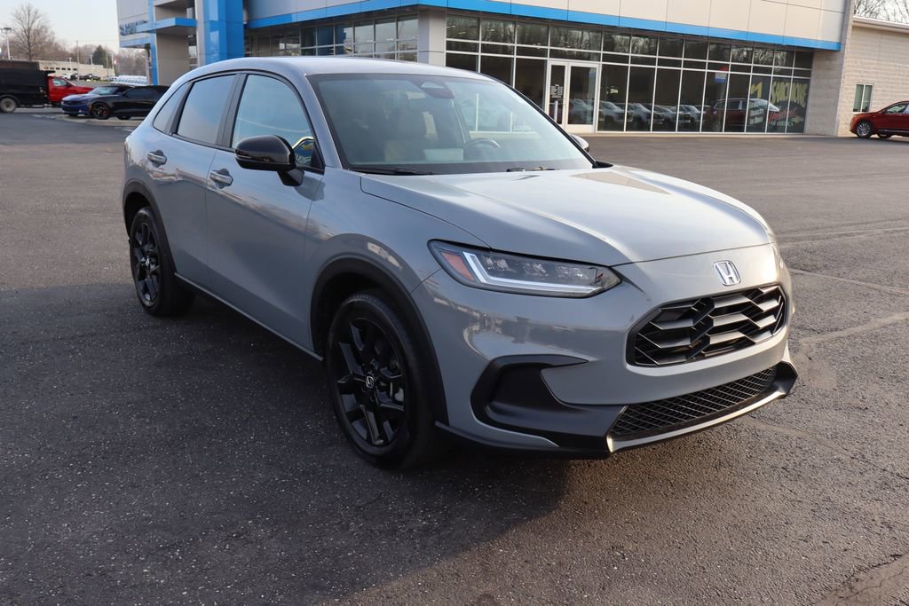 Used 2025 Honda HR-V Sport image 2