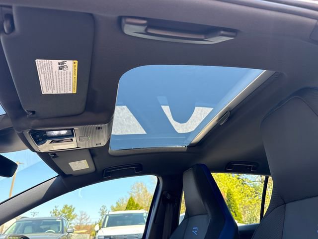 Used 2024 Volkswagen Golf R image 21